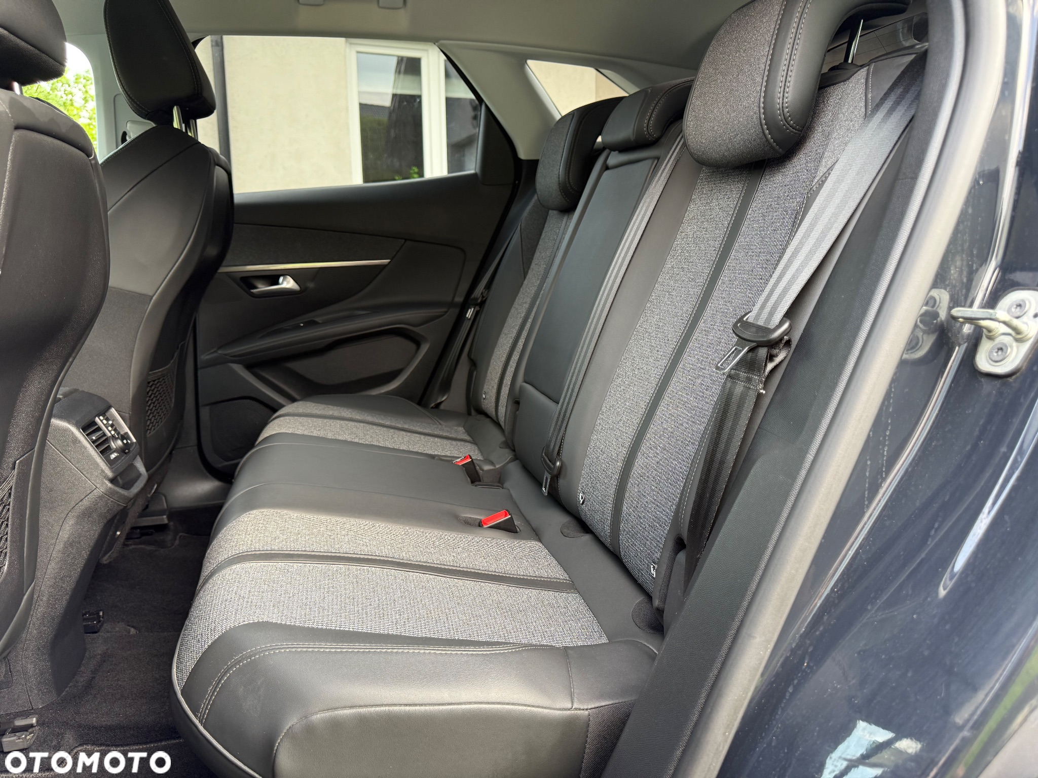 Peugeot 3008 1.5 BlueHDi Allure Pack S&S EAT8 - 29