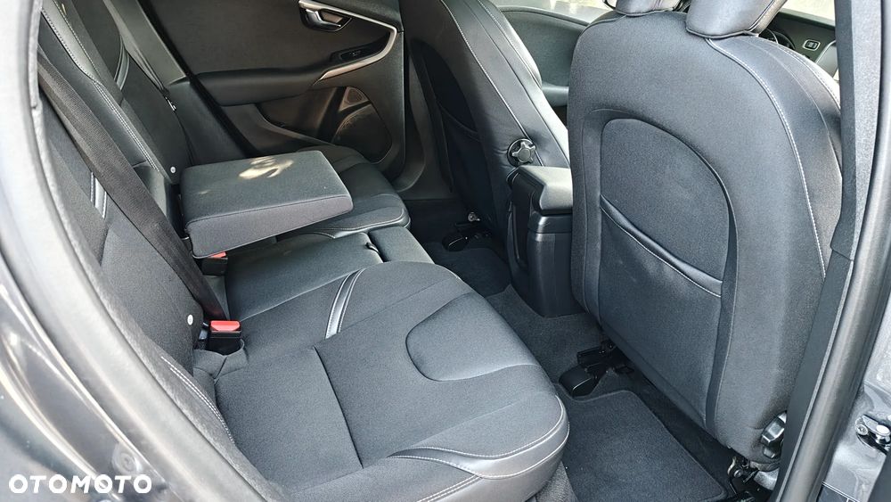 Volvo V40 - 12