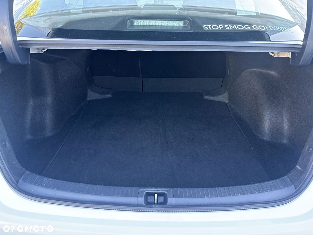 Toyota Corolla 1.8 Hybrid Comfort - 18