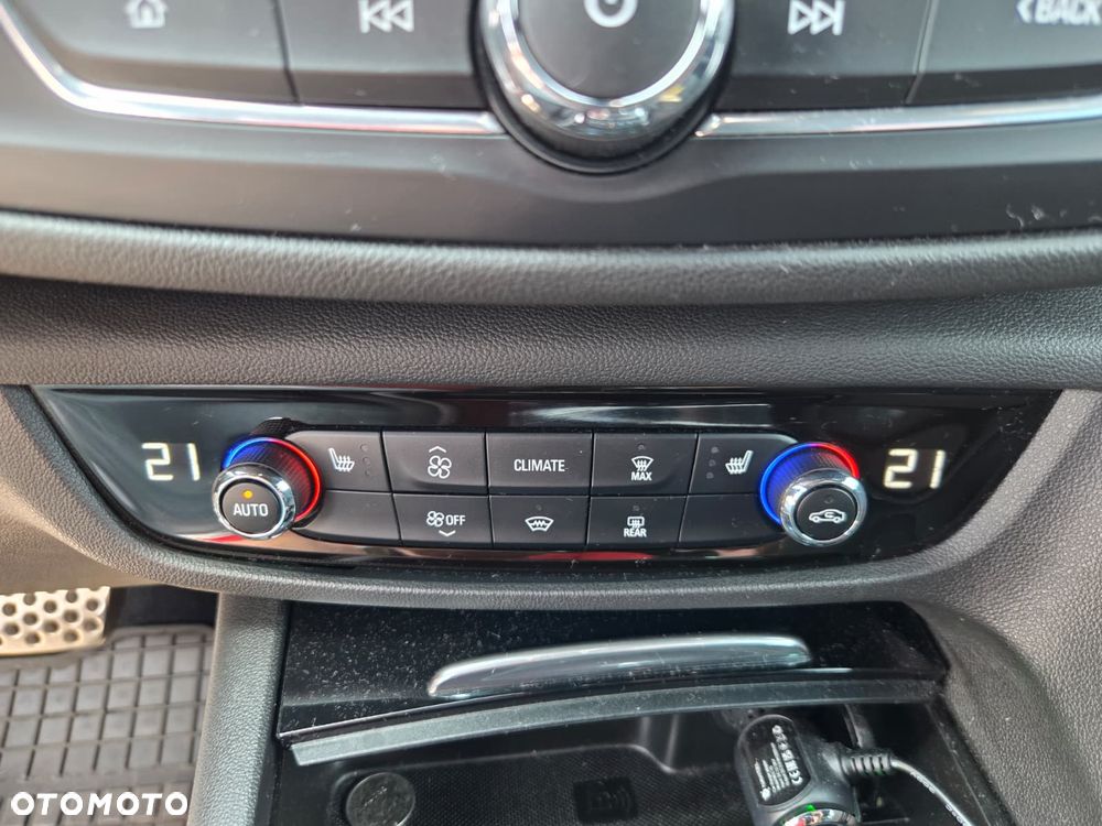 Opel Insignia 2.0 CDTI 4x4 Exclusive S&S - 19