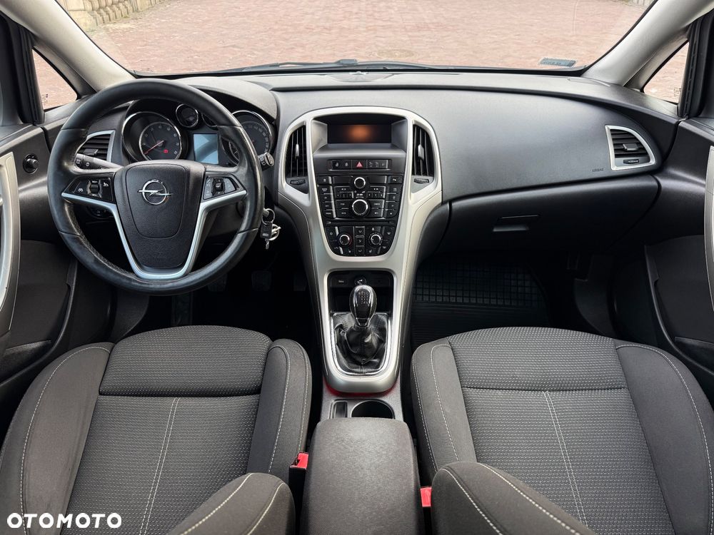 Opel Astra 1.4 T Cosmo - 8