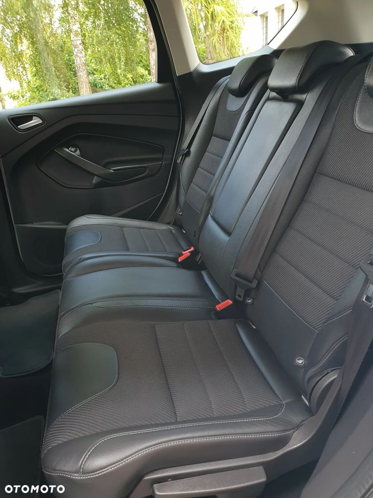 Ford Kuga 2.0 TDCi 4x4 Titanium - 35