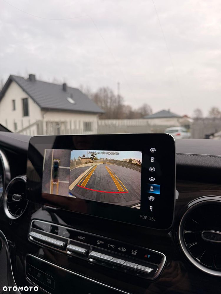 Mercedes-Benz Klasa V - 11