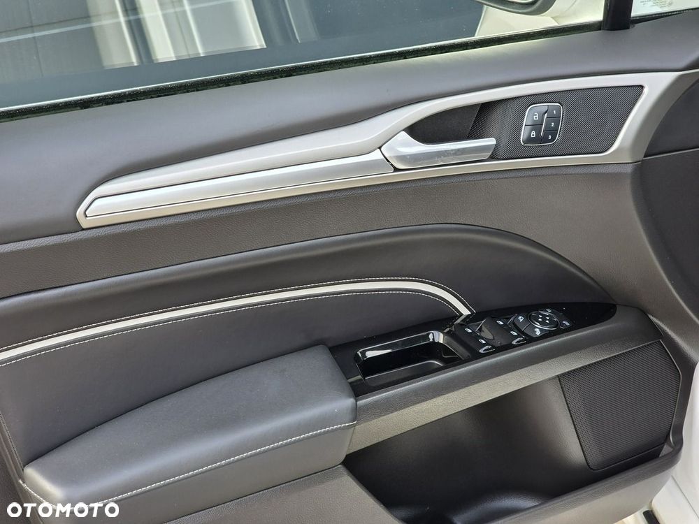 Ford Mondeo 2.0 Hybrid Vignale - 16