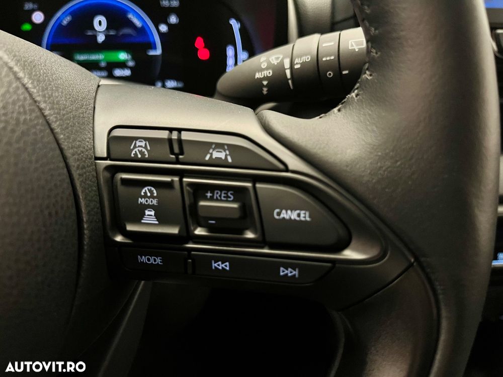 Toyota Yaris 1.5 VVT-i HSD Dynamic - 31