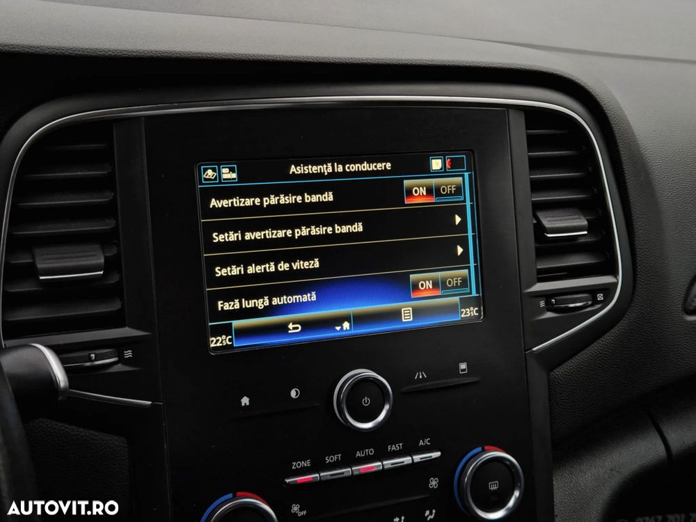 Renault Megane Blue dCi 116 Zen - 28