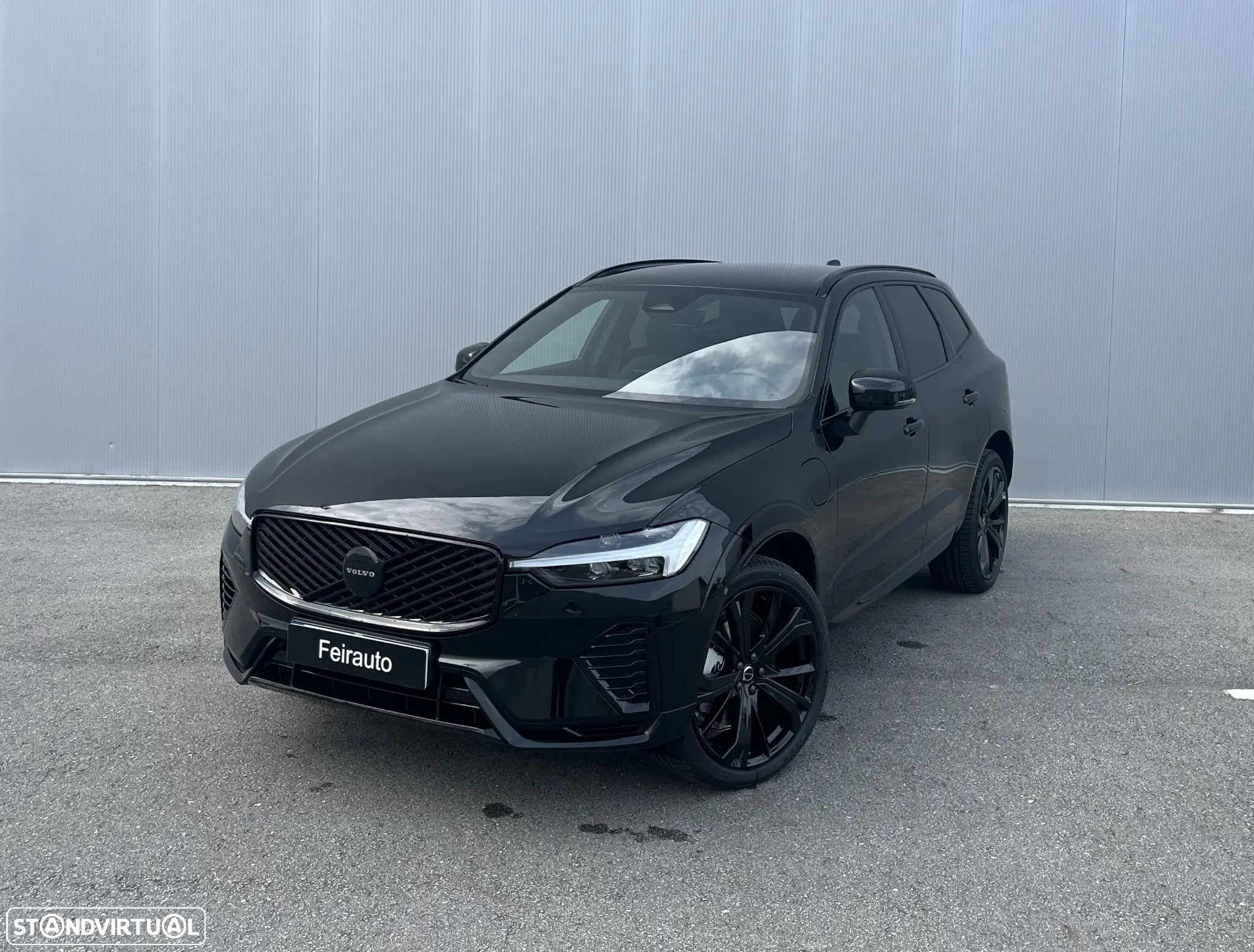 Volvo XC 60 2.0 T6 PHEV Plus Dark AWD - 1