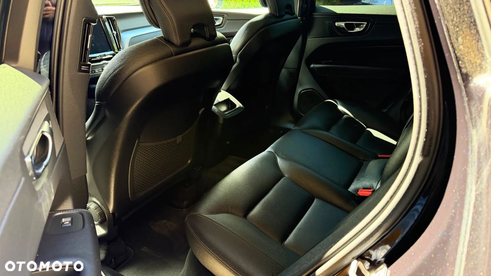 Volvo XC 60 D4 Momentum Pro - 18
