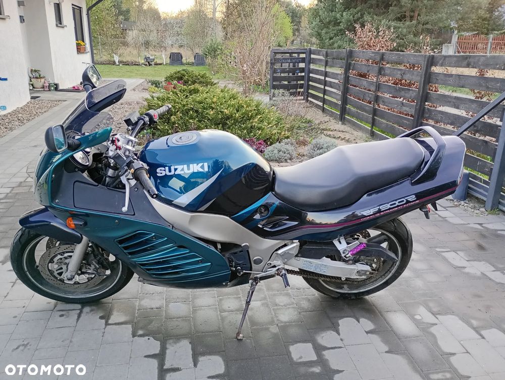 Suzuki RF - 4