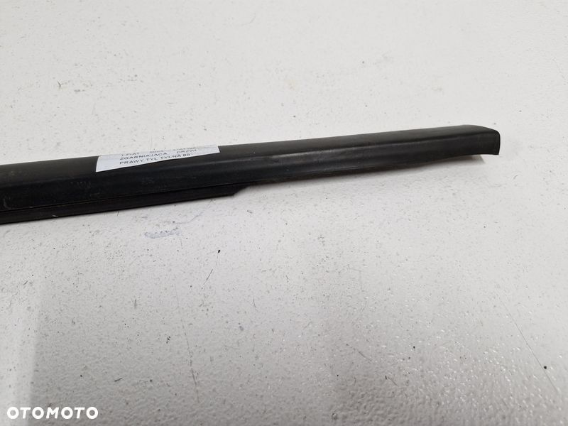 fiat 500x listwa zgarniająca drzwi prawy tył tylna - 3
