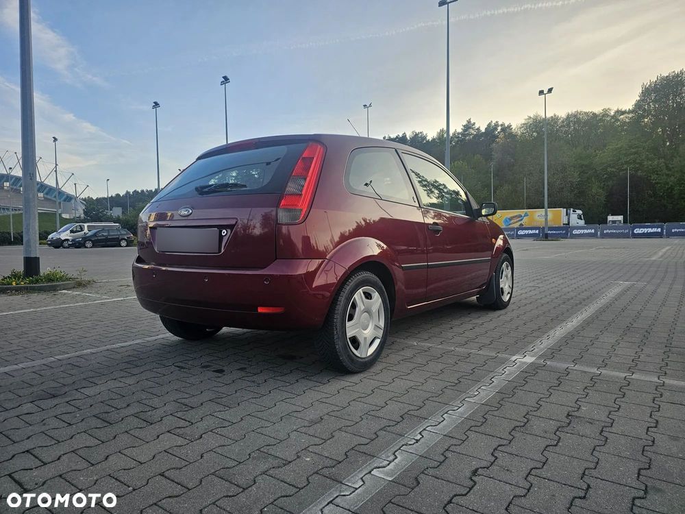 Ford Fiesta - 12