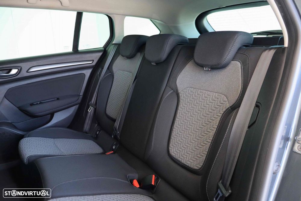 Renault Mégane Sport Tourer 1.3 TCe Limited - 42