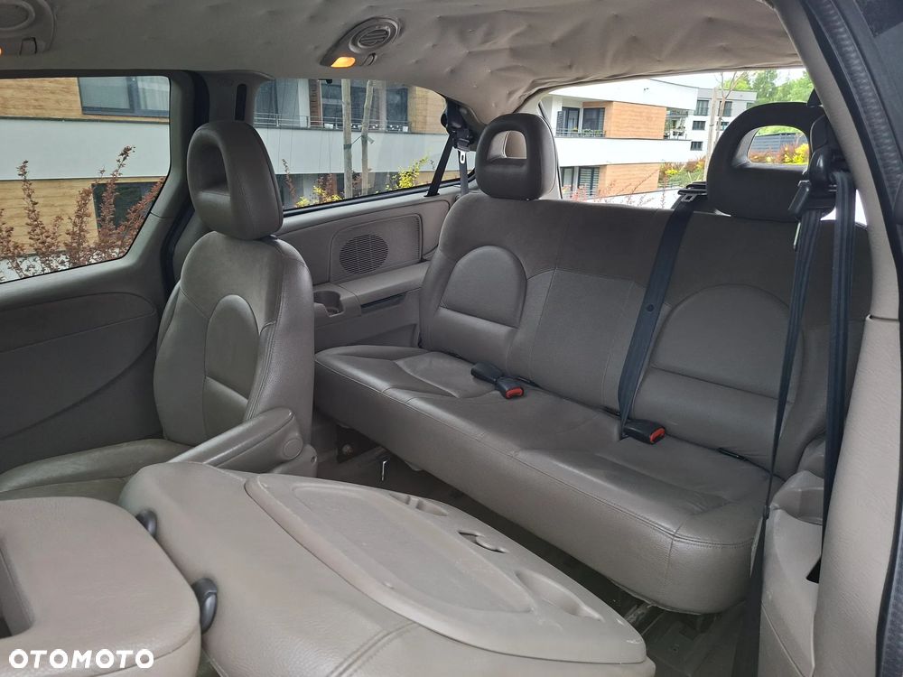 Chrysler Grand Voyager 3.3L AWD Limited - 13