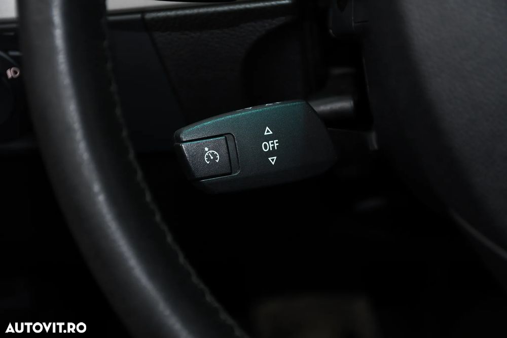 BMW Seria 3 318d - 27