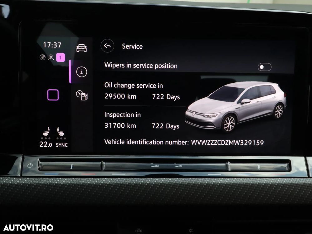 Volkswagen Golf 1.5 eTSI ACT DSG MHEV R-Line - 33