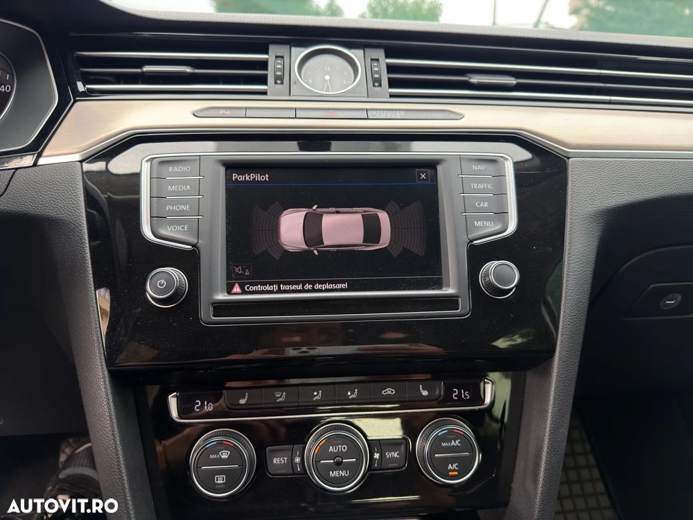 Volkswagen Passat - 10
