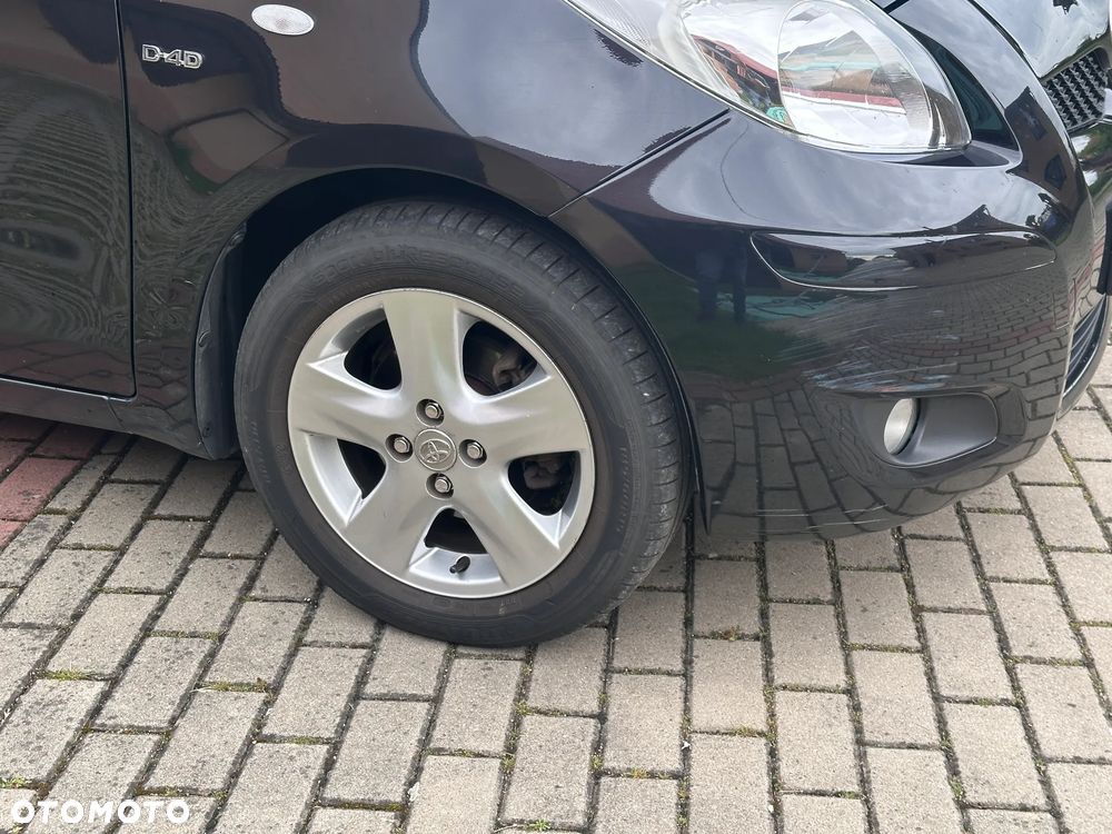 Toyota Yaris 1.4 D-4D Executive - 14