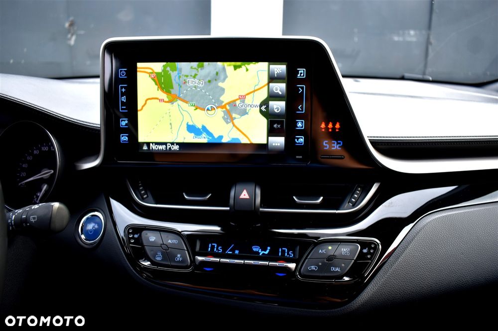 Toyota C-HR Style Selection - 28