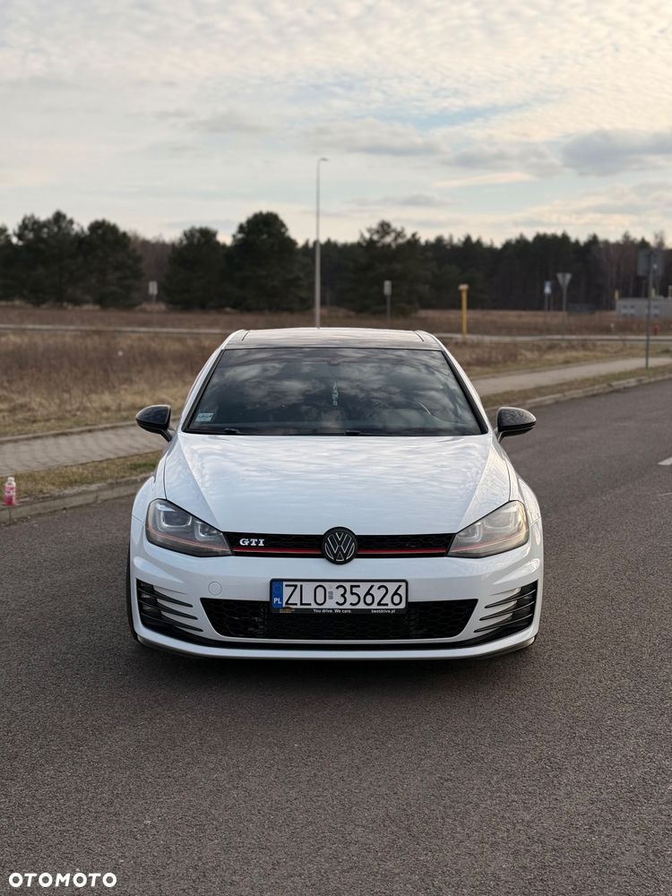 Volkswagen Golf - 3