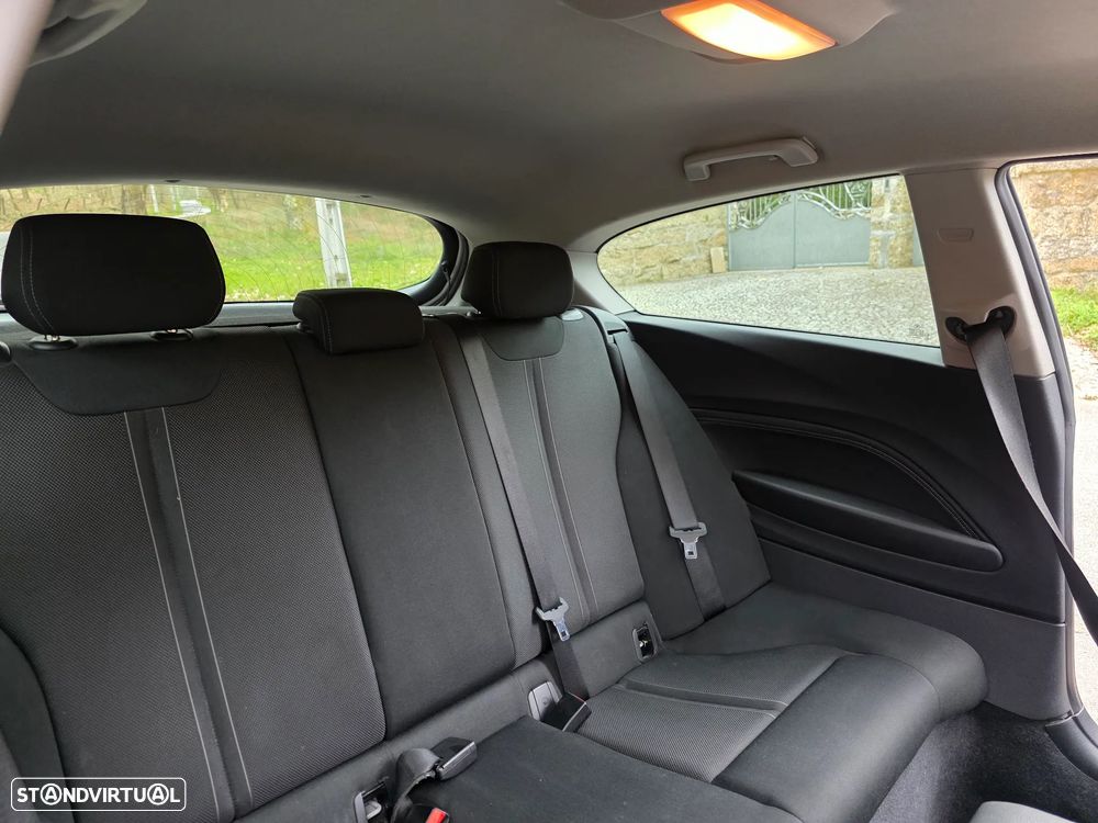 BMW 116 d EfficientDynamics Edition Sport Line - 18