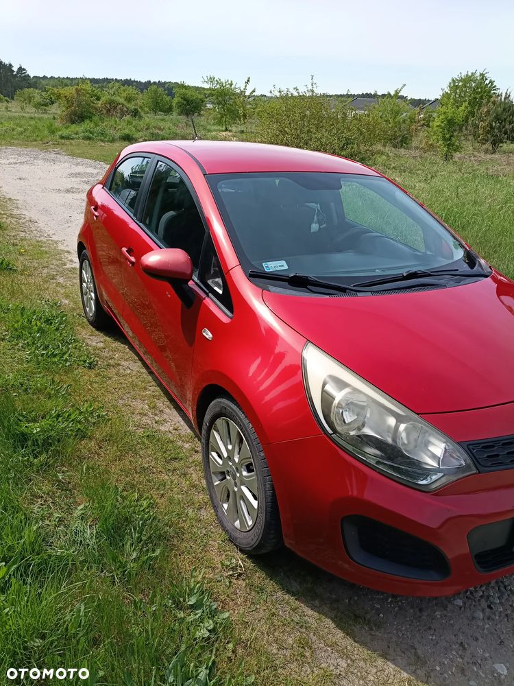 Kia Rio - 2