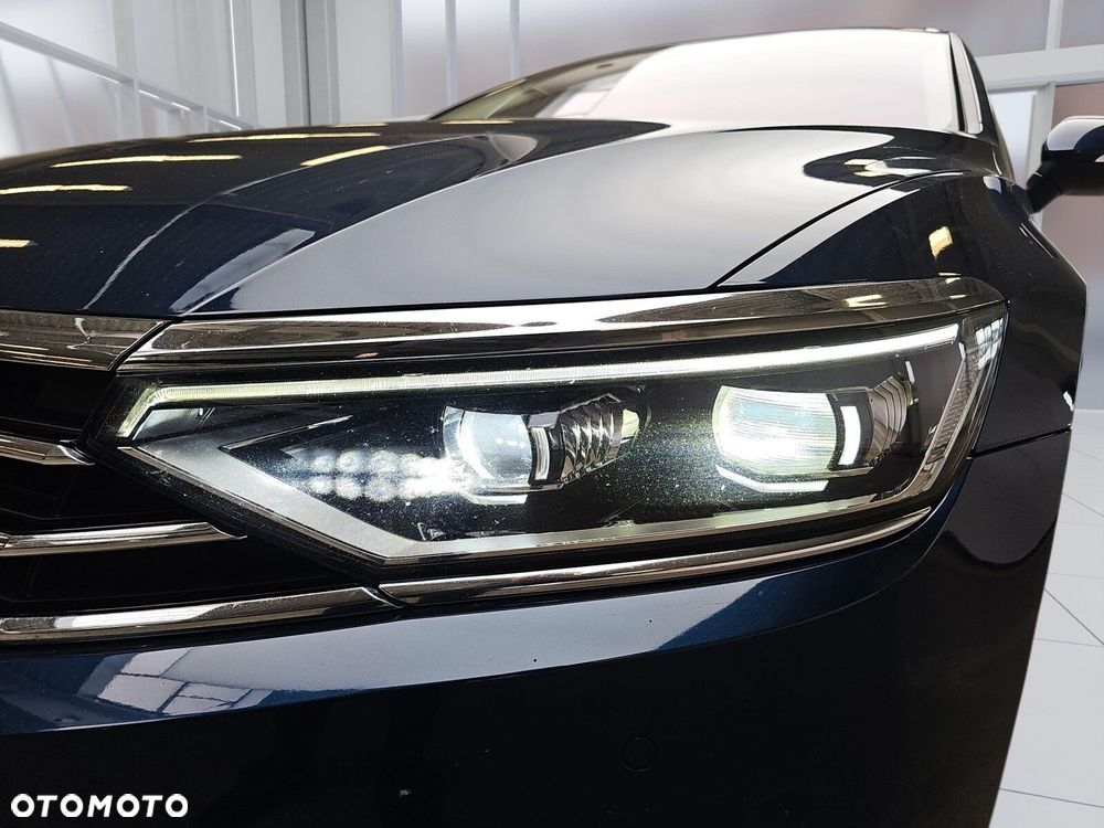 Volkswagen Passat Variant 2.0 TDI Elegance DSG - 33