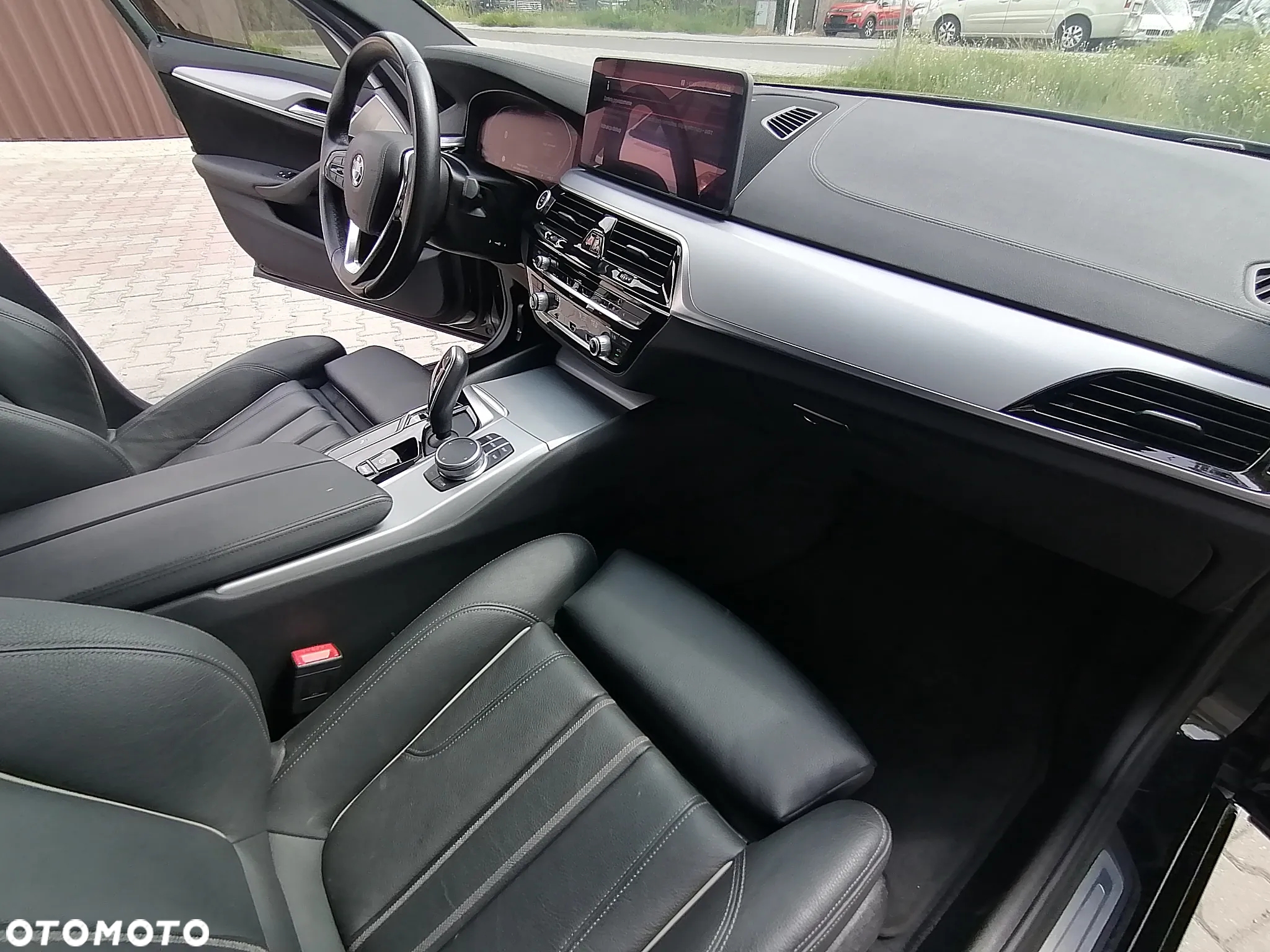 BMW Seria 5 520d Touring M Sport Edition - 26