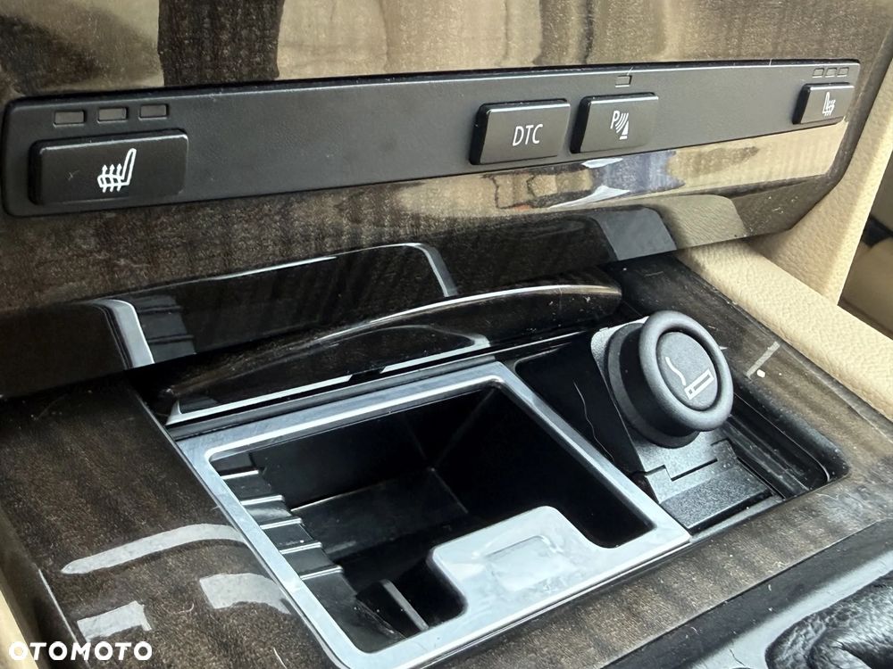 BMW Seria 5 530i - 28