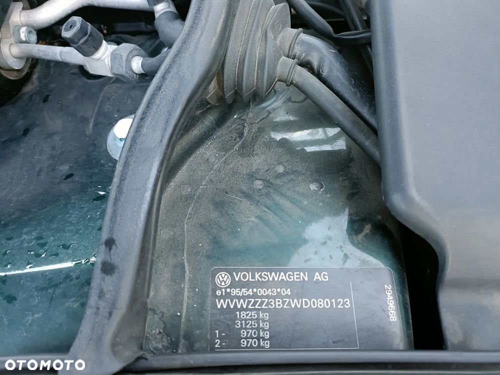 Volkswagen Passat 1.8 Comfortline - 22
