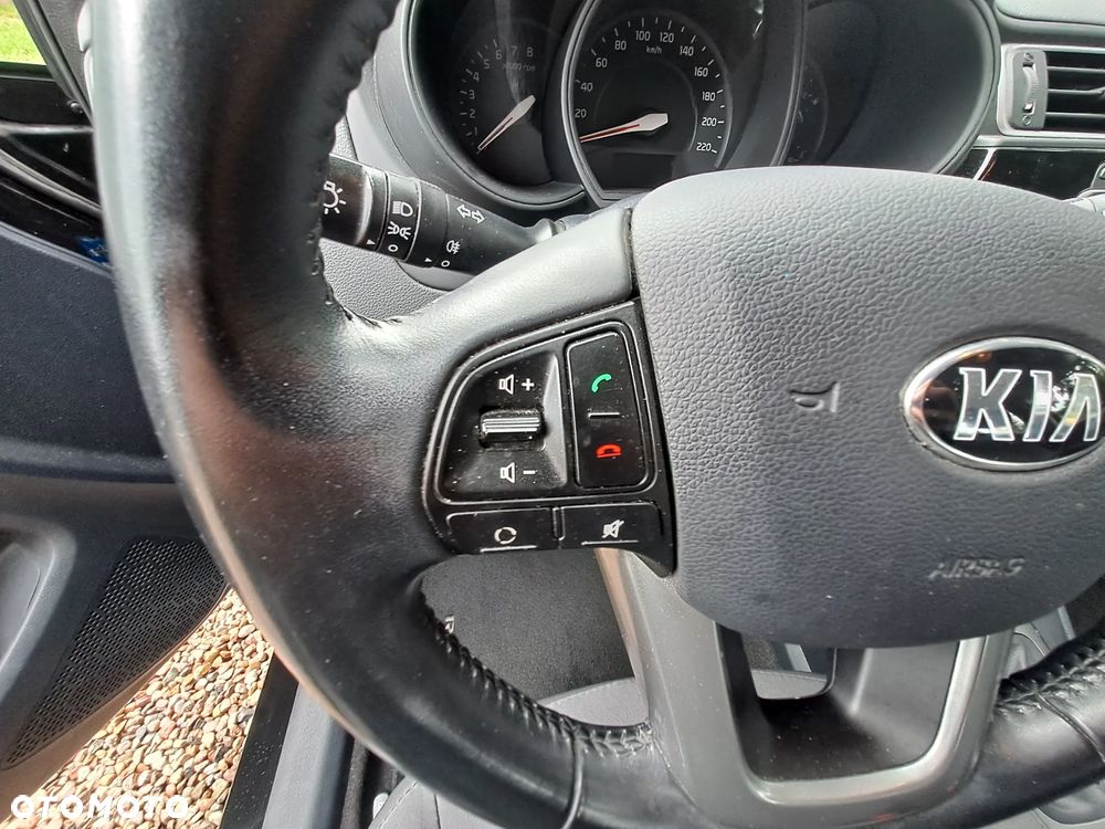 Kia Rio - 20