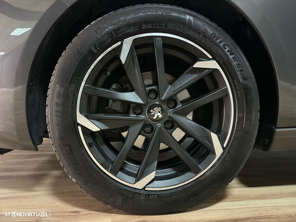 Peugeot 308 1.2 PureTech Style - 9