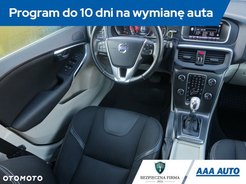 Volvo V40 - 9