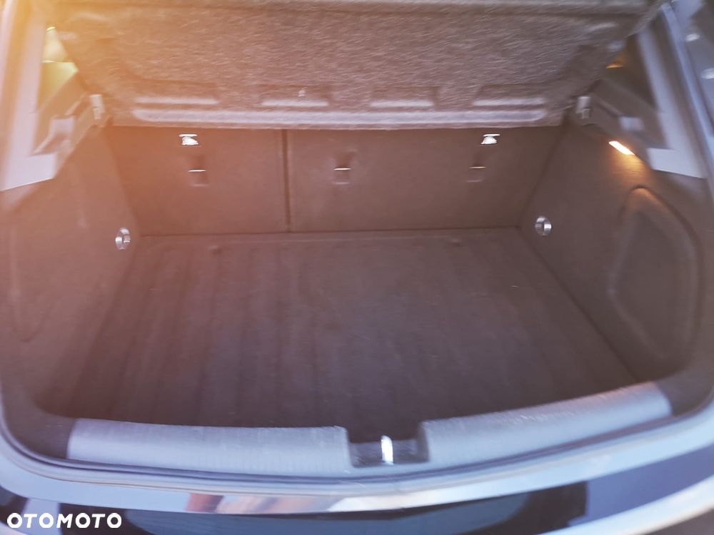 Opel Astra 1.4 T 120 Lat - 36