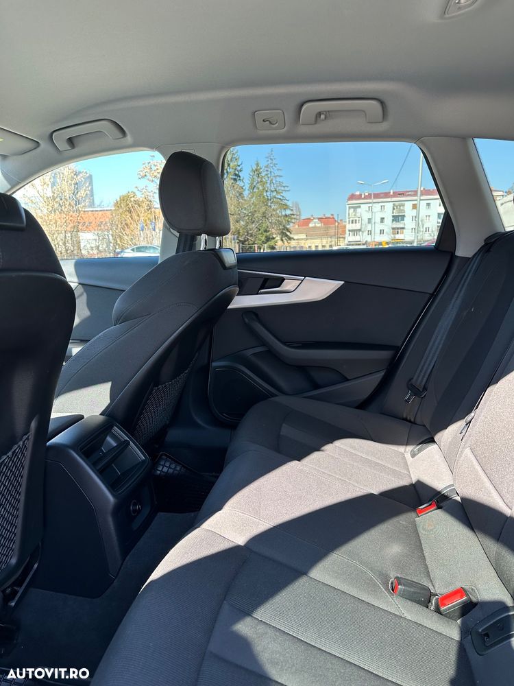 Audi A4 40 TFSI S tronic - 16