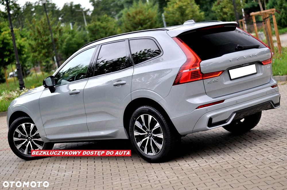 Volvo XC 60 B4 D Plus Dark - 14