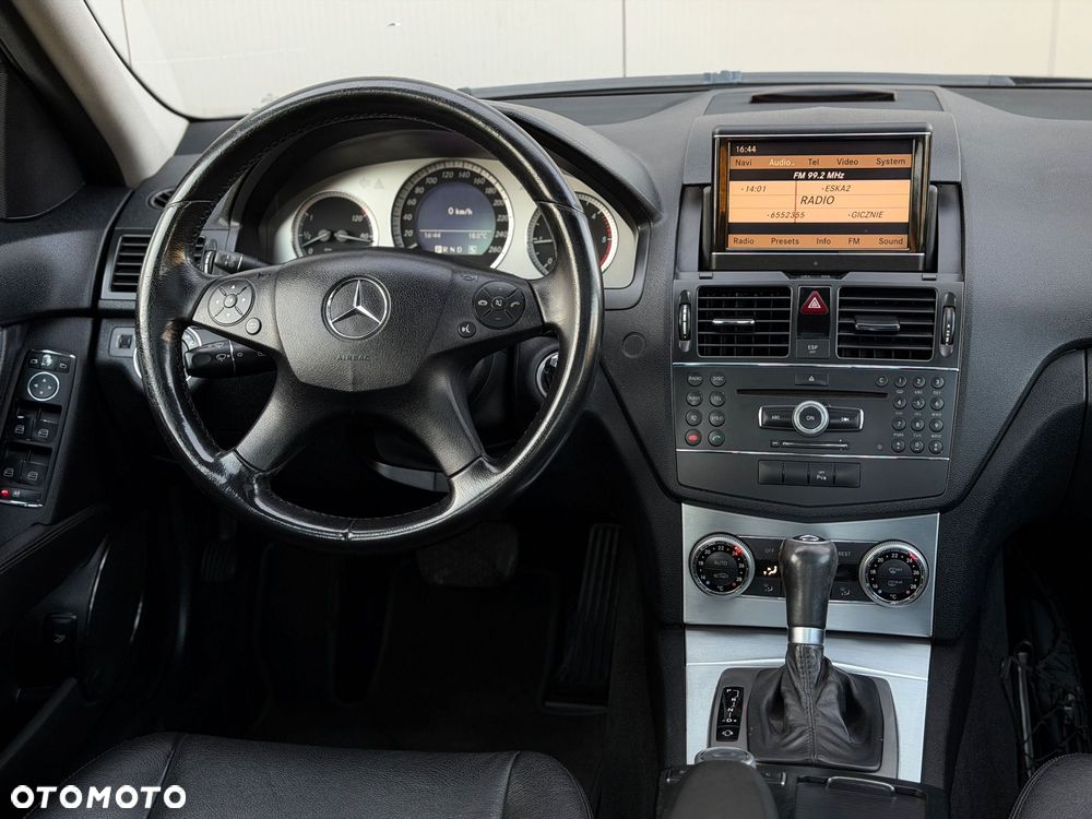 Mercedes-Benz Klasa C 220 CDI DPF Automatik Avantgarde - 31