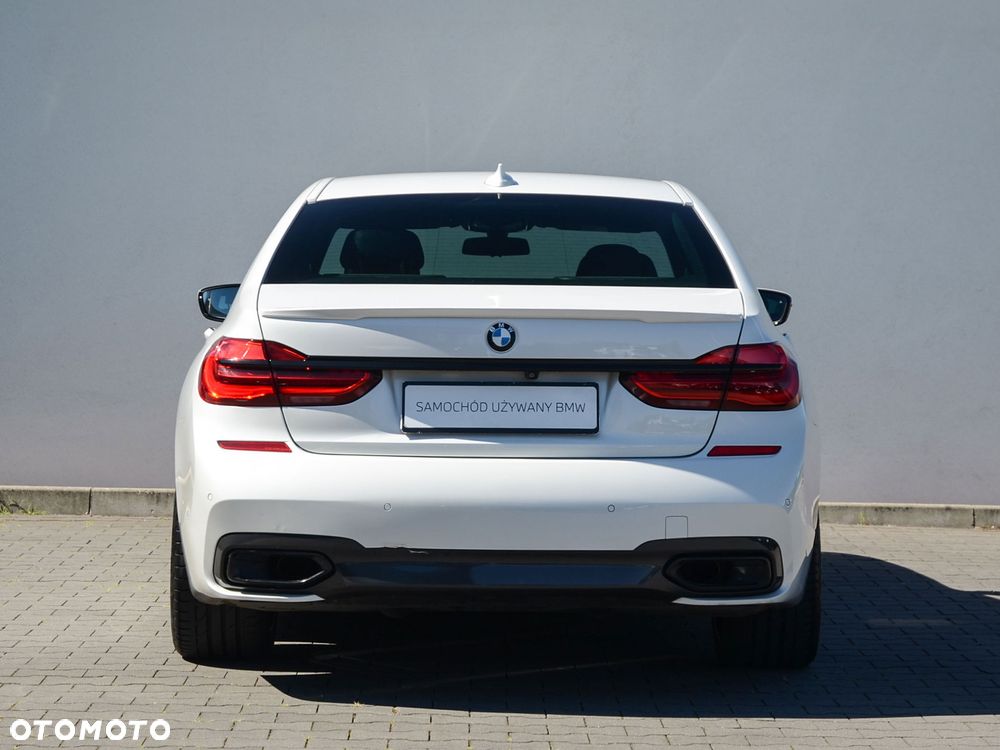 BMW Seria 7 - 8