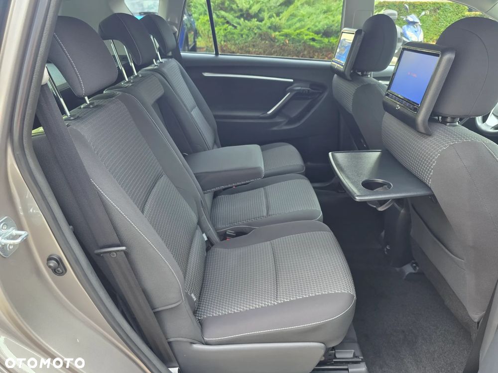 Toyota Verso - 22