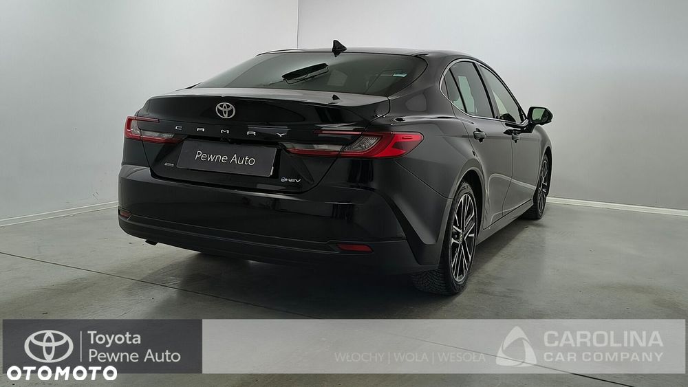 Toyota Camry - 29