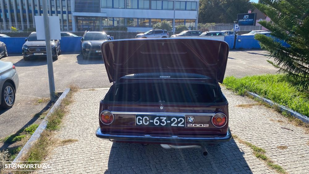 BMW 2002 - 10