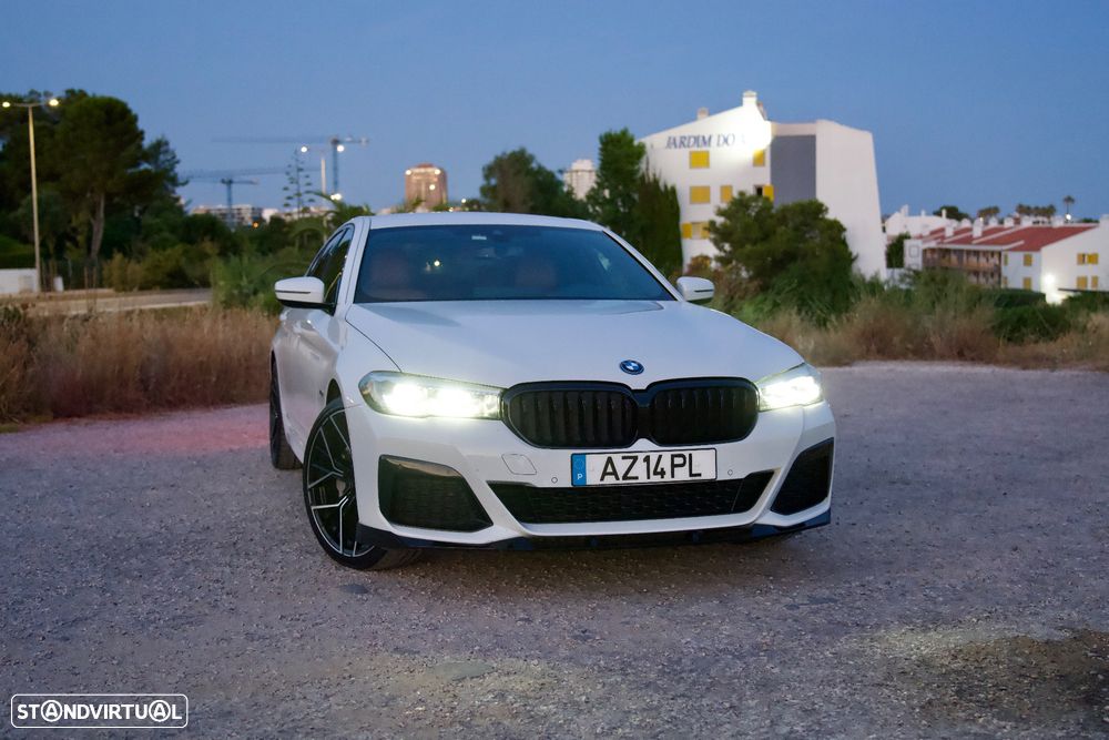 BMW 530 e Pack Desportivo M - 10