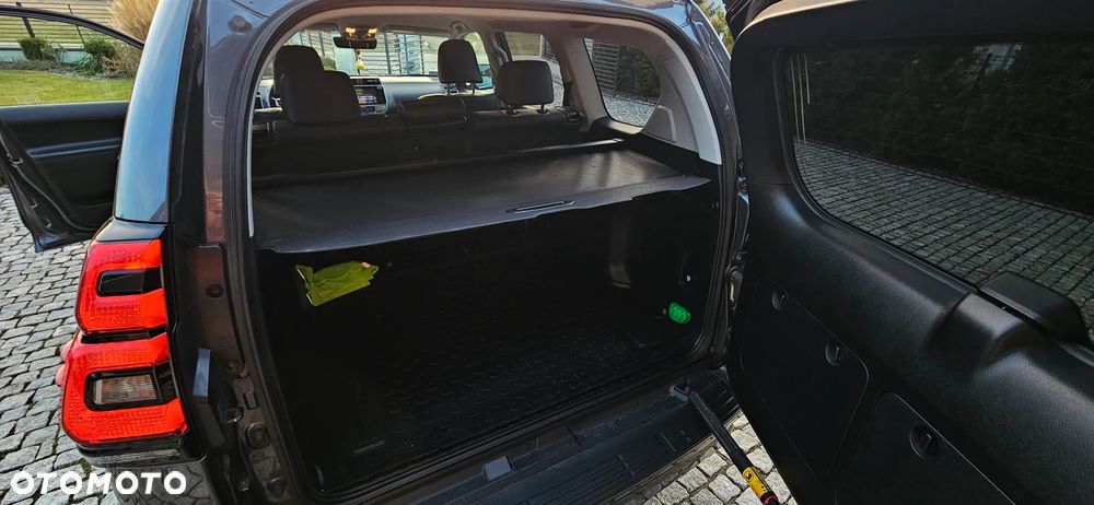 Toyota Land Cruiser LC 2.8 D-4D Invincible - 25