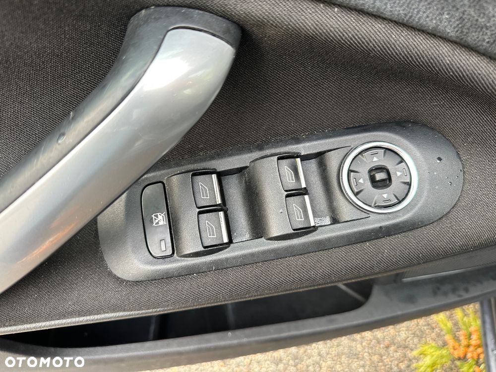 Ford Mondeo 2.0 TDCI Trend - 19