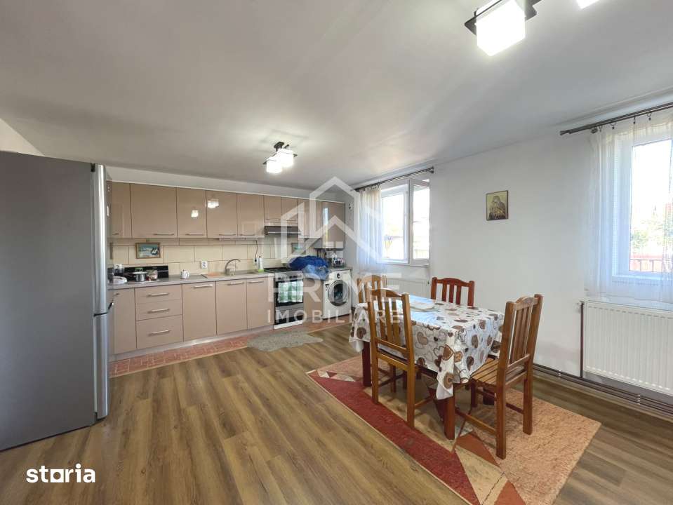 Casa de vanzare | 3 dormitoare | 120mp utili | Teren 700mp | Garaj | z - Imagine principală: 2/11