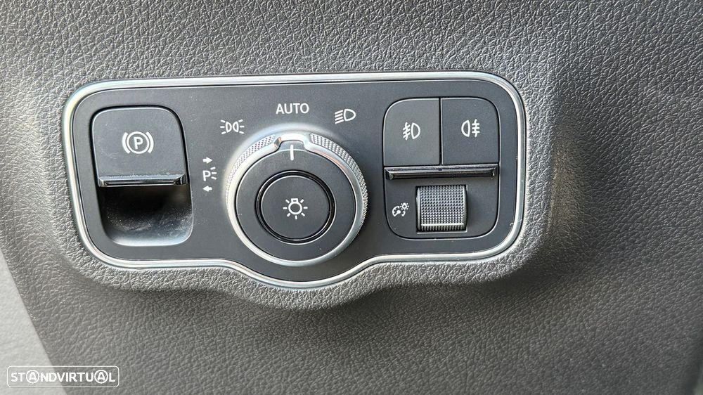 Mercedes-Benz GLB 200 d - 37