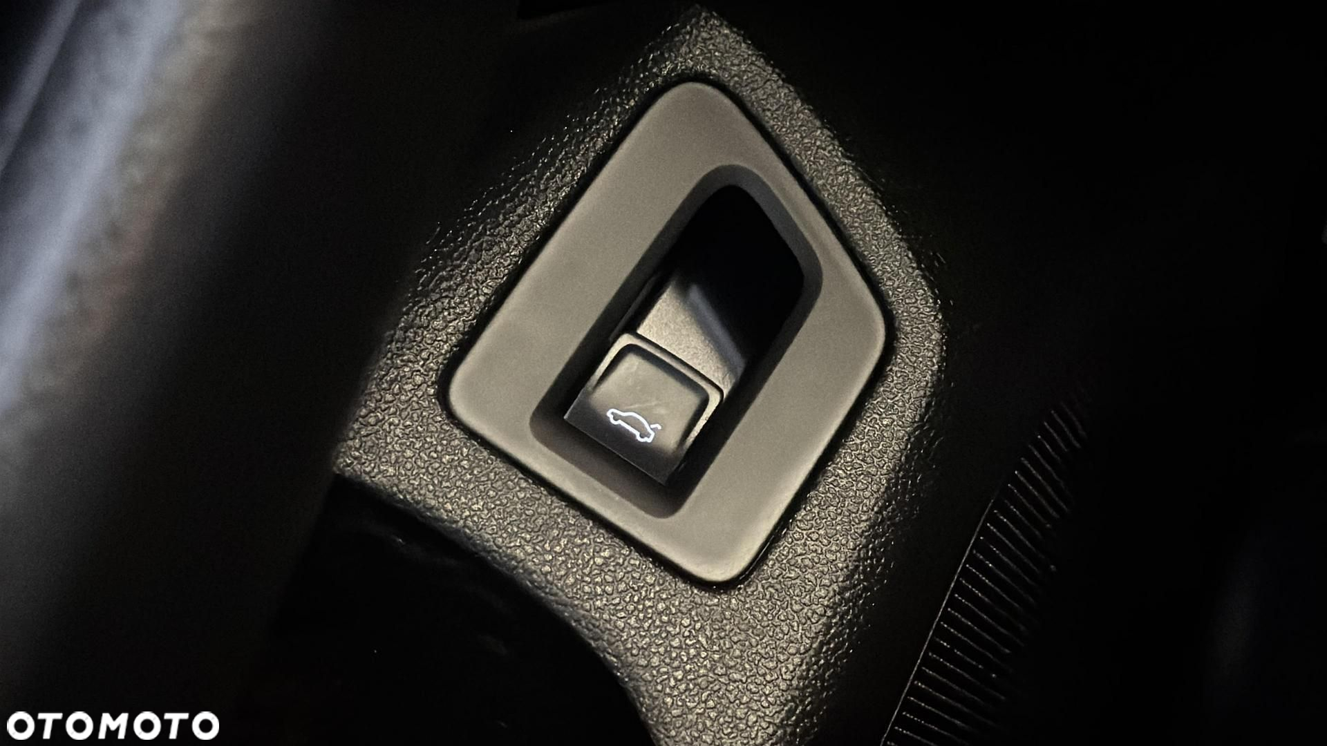 Volkswagen Passat 2.0 TDI EVO Essence - 33