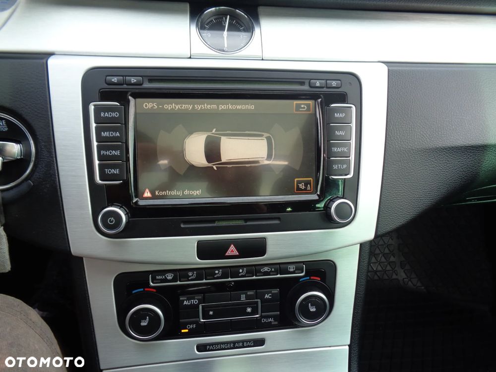 Volkswagen Passat 1.8 TSI Highline - 13