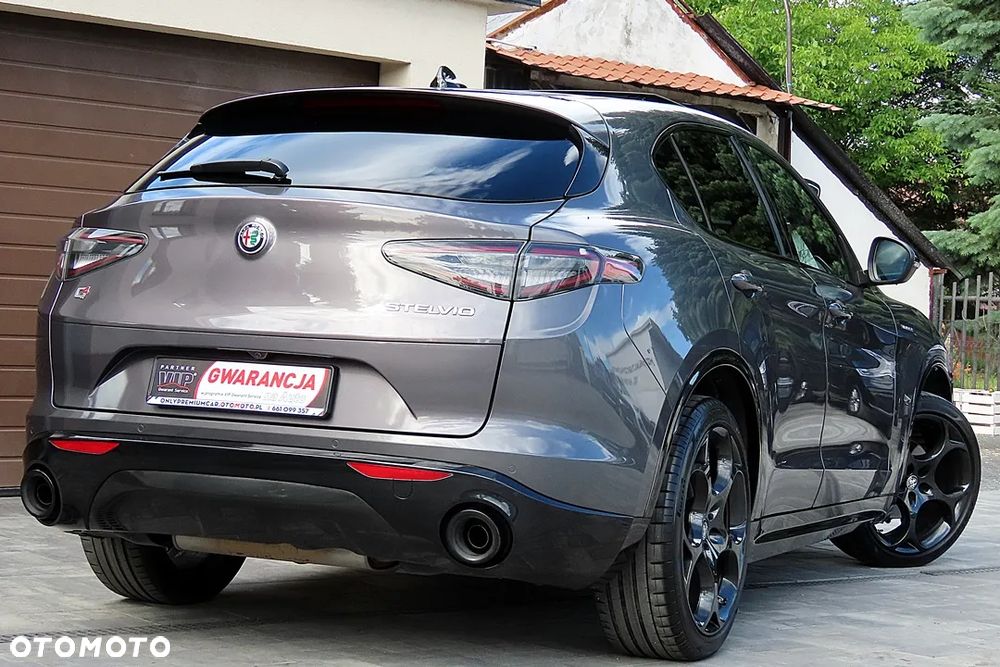 Alfa Romeo Stelvio 2.0 Turbo 16V AT8-Q4 Veloce - 11