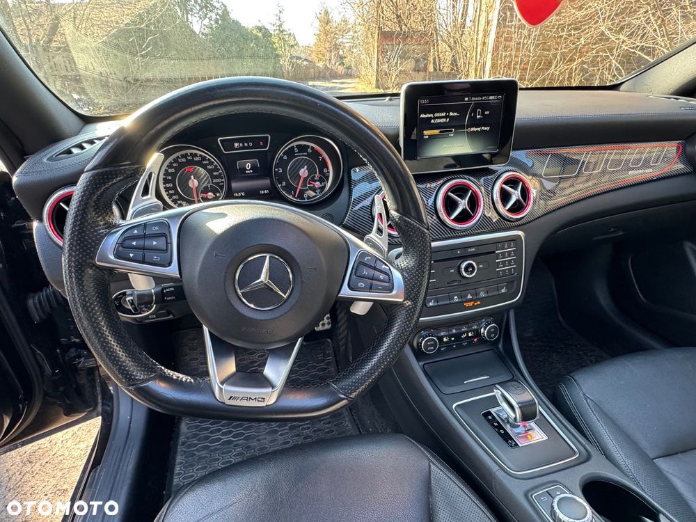 Mercedes-Benz CLA 45 AMG 4Matic 7G-DCT - 23