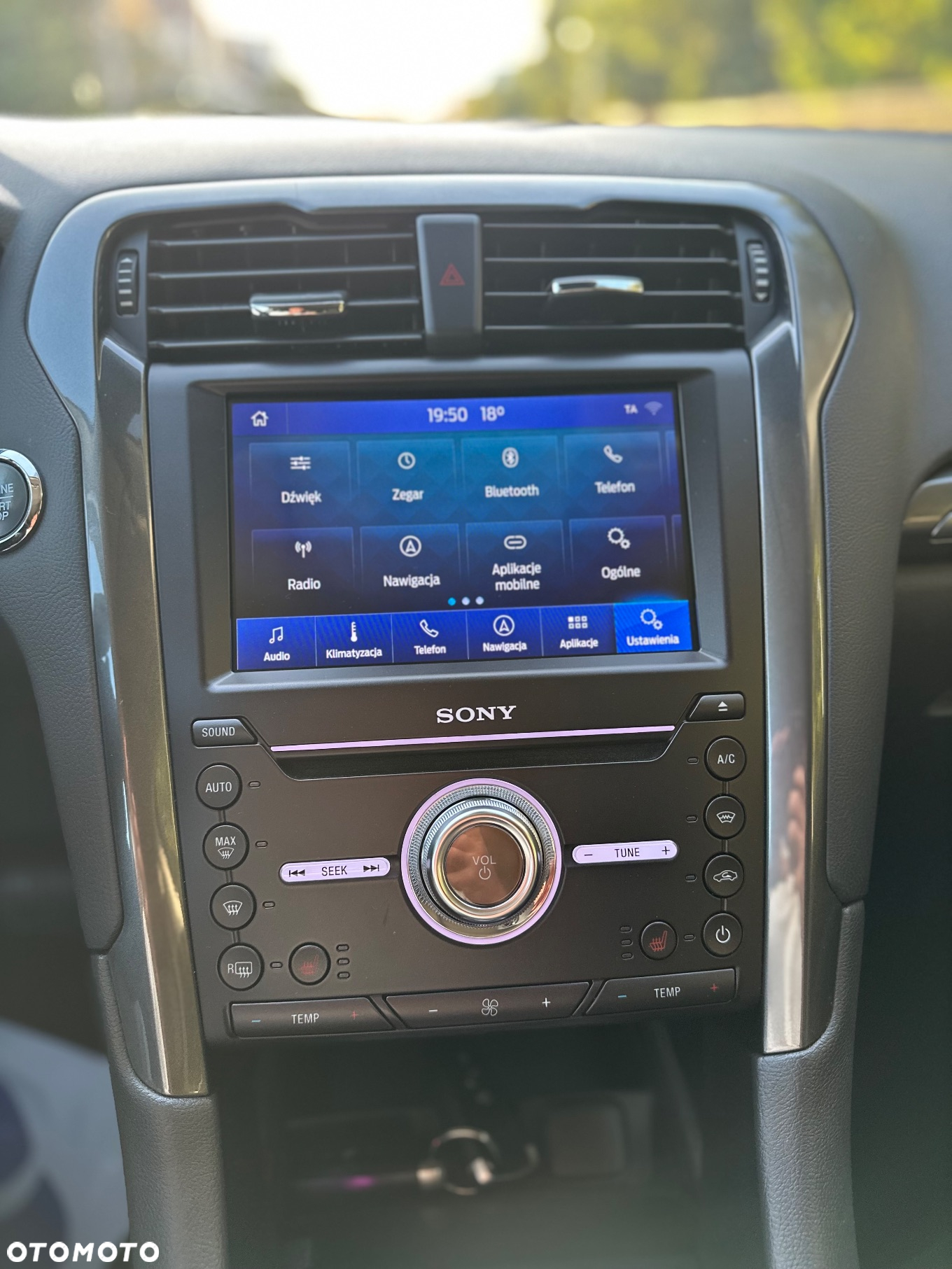 Ford Mondeo 2.0 EcoBlue Titanium - 28